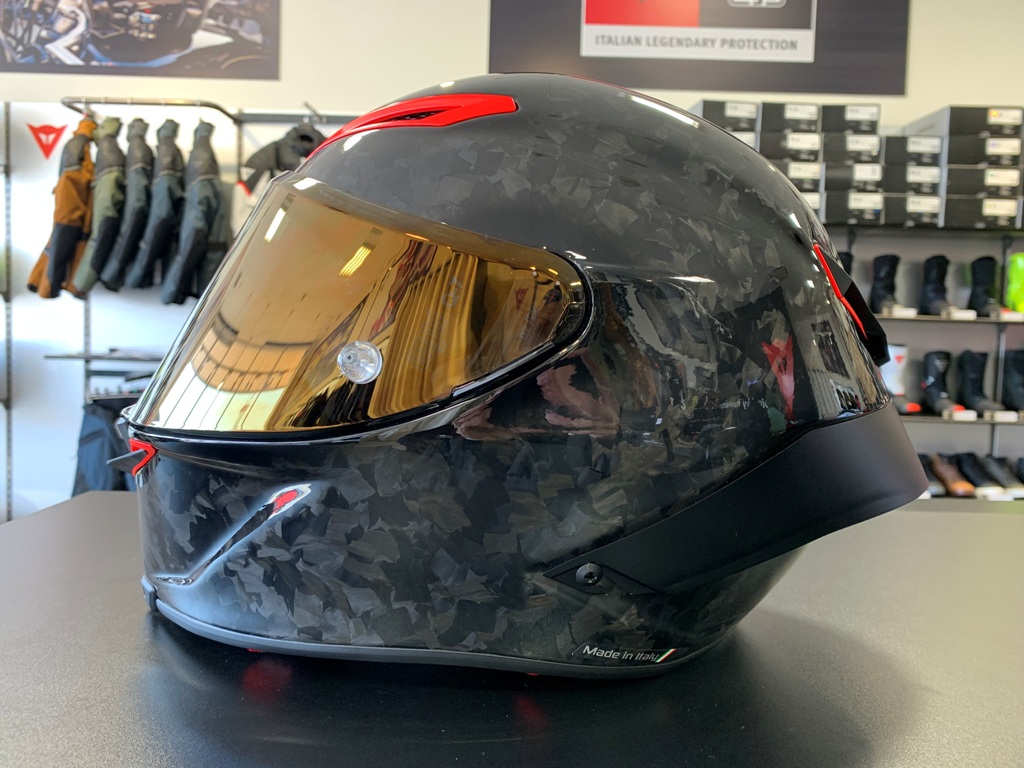 美しいグラフィックが目を惹くPISTA GP RRヘルメット【ITALIA